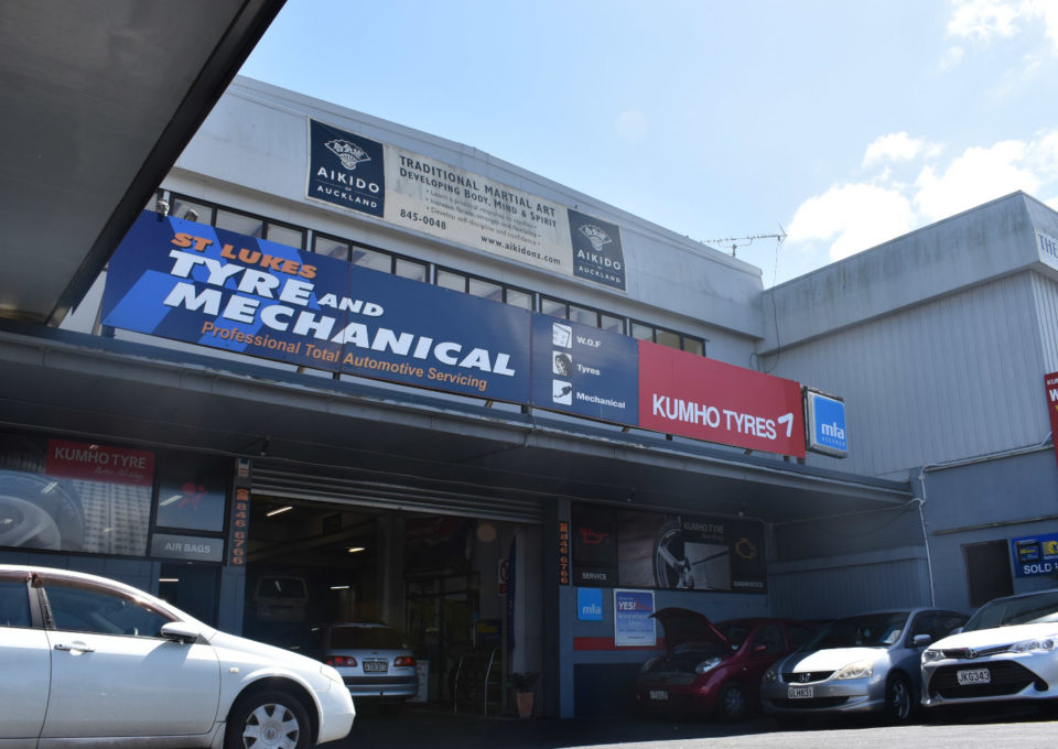 tyre and mechanical full car service workshop at st lukes